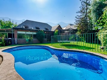 Venta de casa en Álvaro Casanova, Las Pircas, Peñalolén