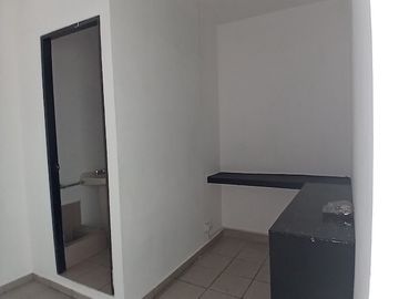 Rento local en Arturo B de La Garza, San Nicolas de los Garza, Nuevo Leon
