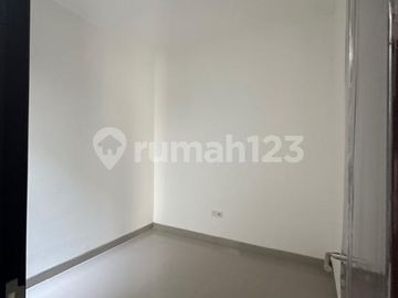 Disewa Murah Rumah Pik 2 Bagus 4 Kamar Tidur Pantai Indah Kapuk 2