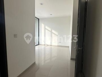 Disewa Murah Rumah Pik 2 Bagus 4 Kamar Tidur Pantai Indah Kapuk 2