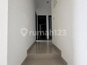 Disewa Murah Rumah Pik 2 Bagus 4 Kamar Tidur Pantai Indah Kapuk 2