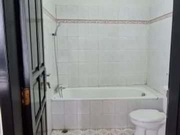DIJUAL RUMAH MEGAH TEPI JL VETERAN KOTA JOGJA COCOK UTK HOMESTAY, GUEST HOUSE