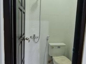 DIJUAL RUMAH MEGAH TEPI JL VETERAN KOTA JOGJA COCOK UTK HOMESTAY, GUEST HOUSE