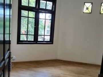 DIJUAL RUMAH MEGAH TEPI JL VETERAN KOTA JOGJA COCOK UTK HOMESTAY, GUEST HOUSE