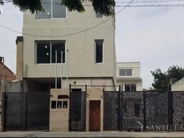 MUY LINDOS TRIPLEX CON JARDIN Y COCHERA - A ESTRENAR