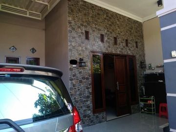Jual Rumah 2 Lantai Permata Tropodo Regency Terawat Siap Huni