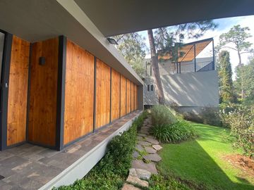 VENTA CASA AVANDARO VALLE DE BRAVO - BOSQUE ALTO