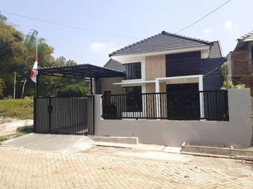 Rumah Murah 2 Lantai Dekat Kampus Brawijaya Di Joyo Agung Kota Malang
