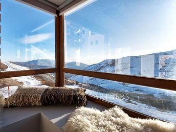 Valle Nevado, ski in and out