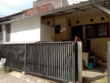 RUMAH SIAP HUNI DI KOMPLEK BUKTIT RAHMAH NGAMPRAH BANDUNG