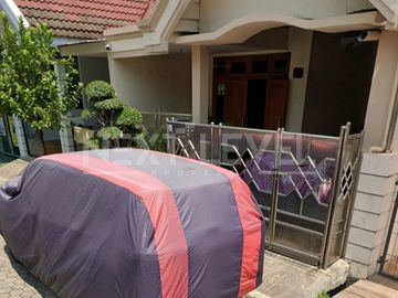 Dijual rumah di taman pondok indah Wiyung Surabaya barat