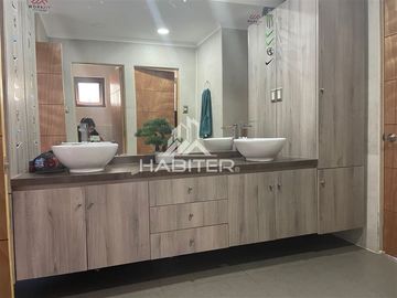 Gran Casa mediterránea 5D,4B, Zapallar Curicó (36676)