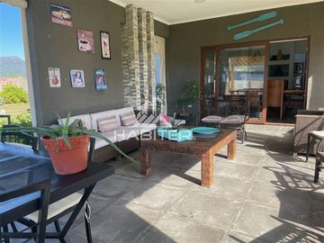 Gran Casa mediterránea 5D,4B, Zapallar Curicó (36676)