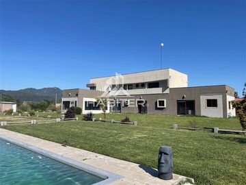 Gran Casa mediterránea 5D,4B, Zapallar Curicó (36676)