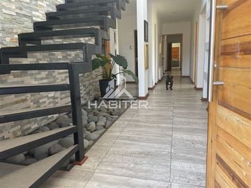 Gran Casa mediterránea 5D,4B, Zapallar Curicó (36676)