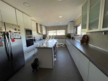 Gran Casa mediterránea 5D,4B, Zapallar Curicó (36676)