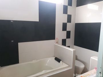 Dijual cepat rumah 2 lantai daerah Ciwastra Bandung ( BU )