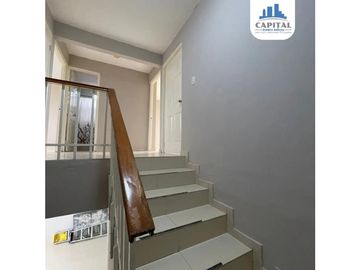 SE VENDE CASA DUPLEX EN RESIDENCIAL FLORES - VILLA DE LAS ACACIAS