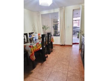 VENTA DE CASA DE 3 PISOS EN CONDOMINIO SOL DE PIMENTEL