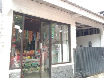 Dijual Rumah di Komplek Griya Winaya di Ujung Berung