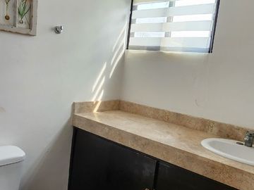 Venta casa 3 recamaras con piscina en Real Montejo