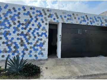 Venta casa 3 recamaras con piscina en Real Montejo