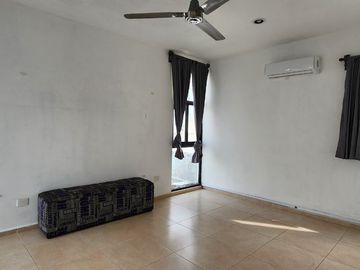 Venta casa 3 recamaras con piscina en Real Montejo