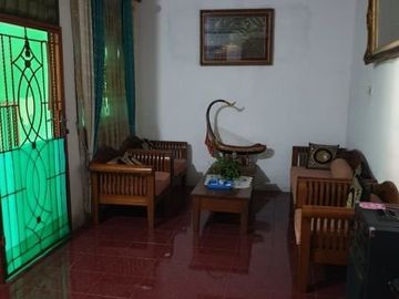 Rumah second di Beji Timur Depok