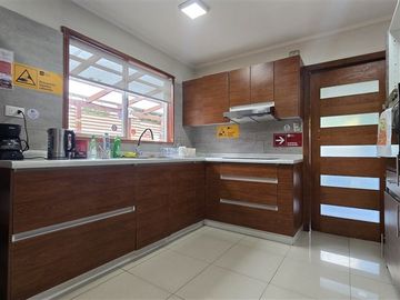 Casa en venta de 4 dorm. en Puerto Varas