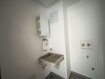 Depa entrega inmediata a 5 min de plaza del sol
