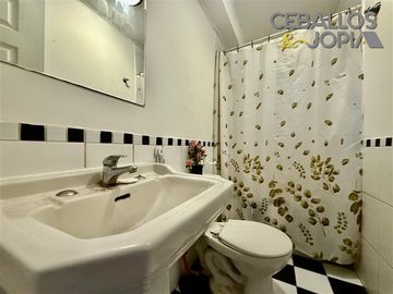 Casa en venta de 5 dorm. en Villa Alemana
