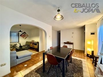 Casa en venta de 5 dorm. en Villa Alemana