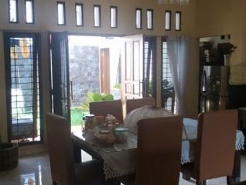 Rumah Strategis di Candi Penataran Manyaran Semarang Barat