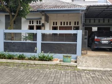 Rumah Strategis di Candi Penataran Manyaran Semarang Barat