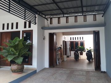Rumah Strategis di Candi Penataran Manyaran Semarang Barat