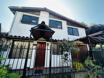 Casa en Venta Puente Alto/ 5 dormitorios/Cerca del Metro