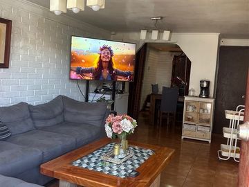 Casa en Venta Puente Alto/ 5 dormitorios/Cerca del Metro