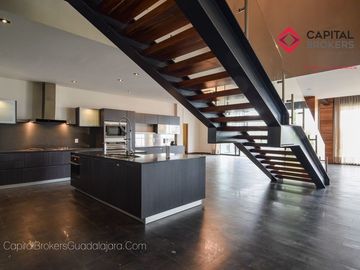 Casa de Lujo  en venta  con alberca Fracc Gran Jardín León