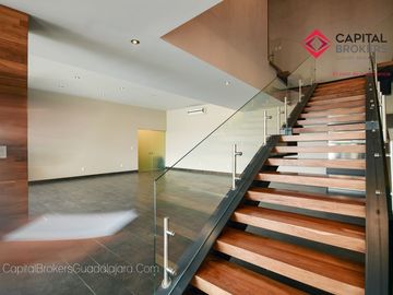 Casa de Lujo  en venta  con alberca Fracc Gran Jardín León