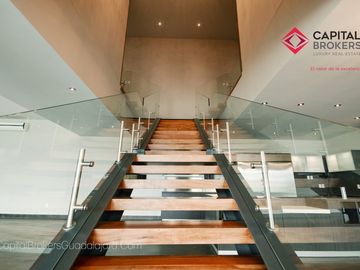 Casa de Lujo  en venta  con alberca Fracc Gran Jardín León