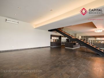 Casa de Lujo  en venta  con alberca Fracc Gran Jardín León