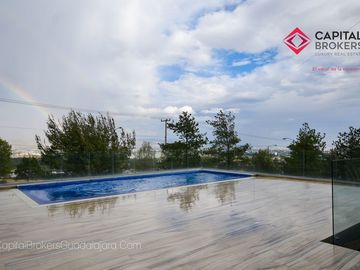 Casa de Lujo  en venta  con alberca Fracc Gran Jardín León