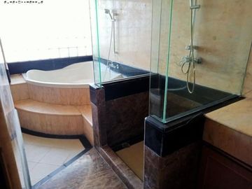 Rumah Margorejo Indah Blok B Hadap Utara