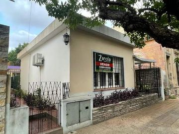 Casa PH en venta en Moron Centro