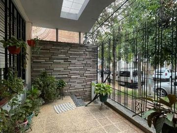 Casa PH en venta en Moron Centro