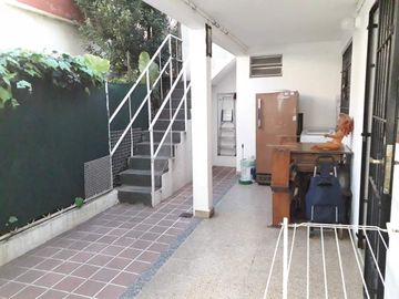 Casa PH en venta en Moron Centro