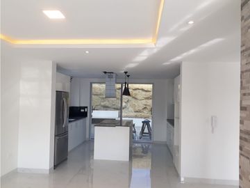 Venta de casa 4 habitaciones Urb. Costa vía a San Mateo sector sur.