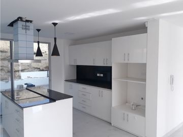 Venta de casa 4 habitaciones Urb. Costa vía a San Mateo sector sur.