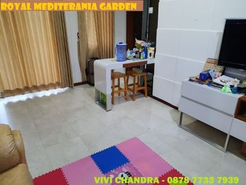 DIJUAL - 2+1 BR Royal Mediterania Garden Apt at Podomoro City uk. 53.5 m2