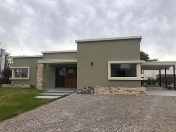 Casa a Estrenar en Planta Baja en Barrio Privado Fincas de Hudson